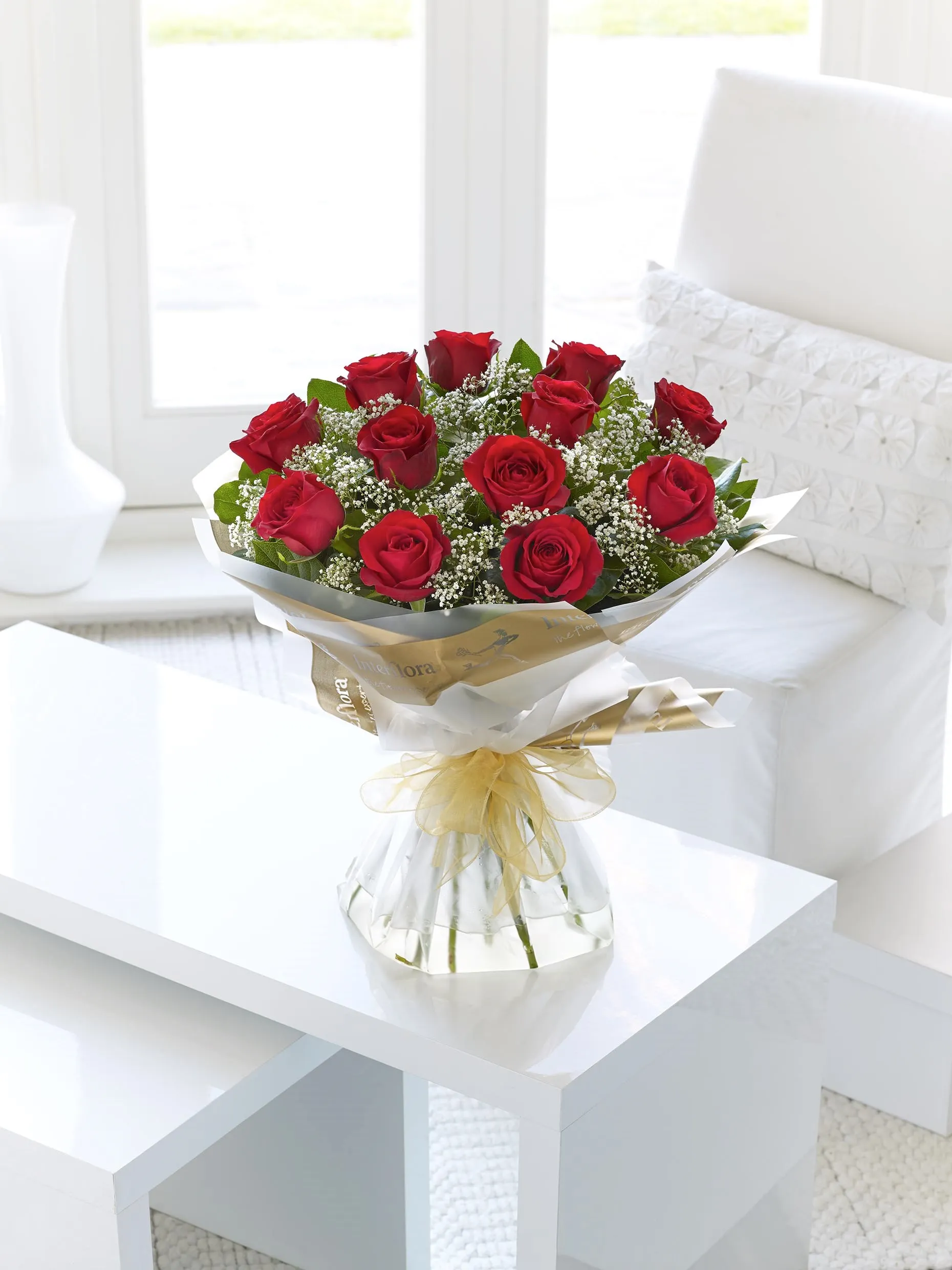 12 Red Long Stem Roses Hand-tied