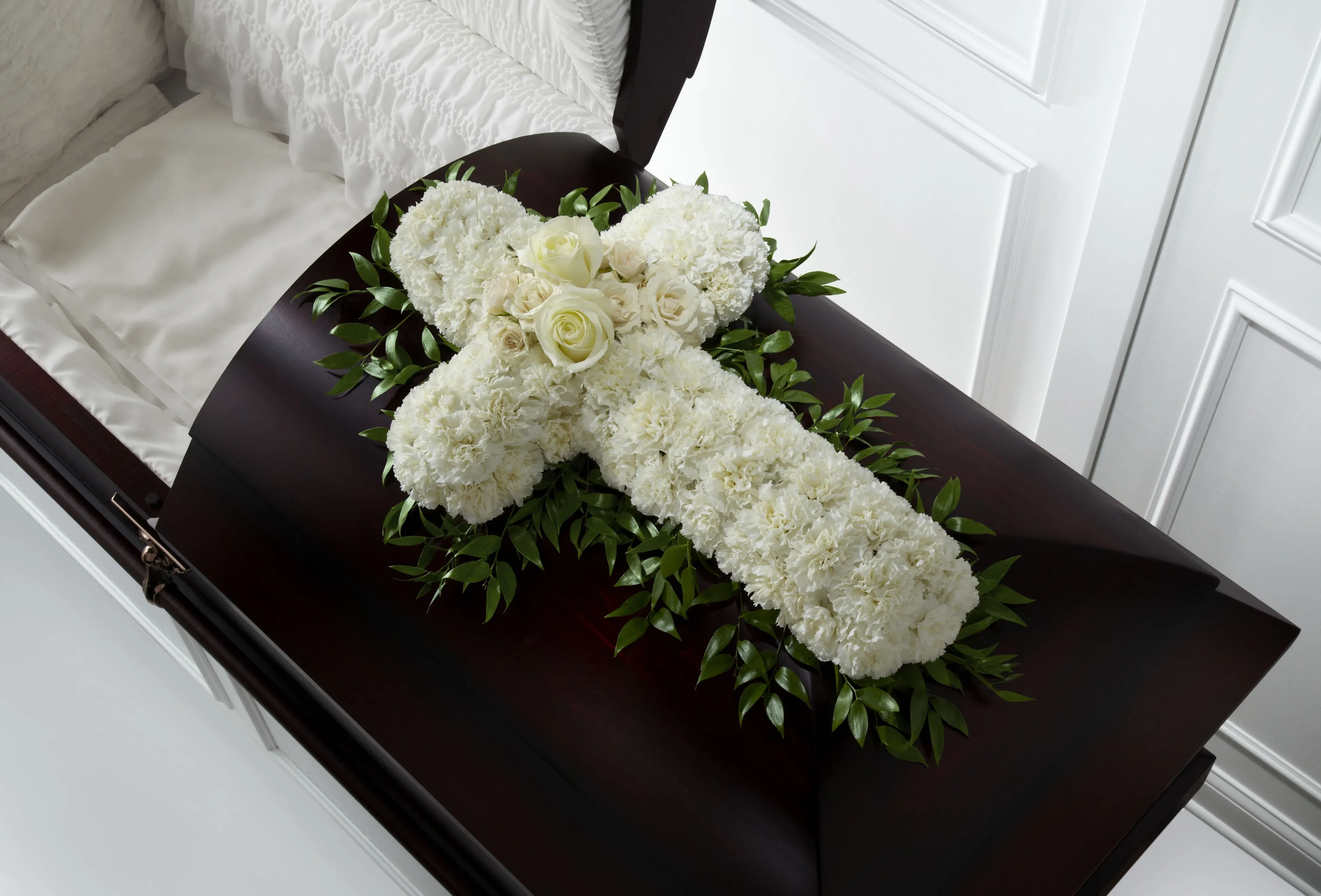 S5-4446 Peaceful Memories™ Casket Spray